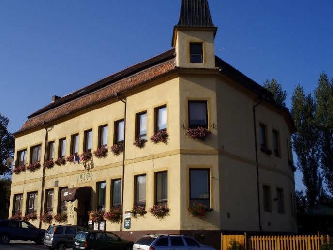 Hotel U Branky Stříbro Dış mekan fotoğraf